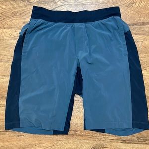 Lululemon men’s blue shorts